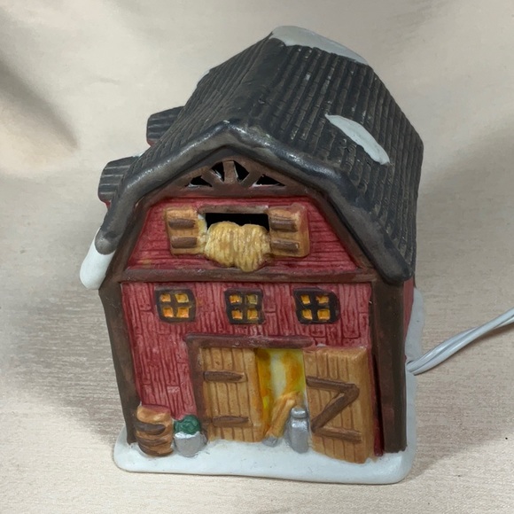 Porcelain Lighted Hay Barn - Picture 13 of 13